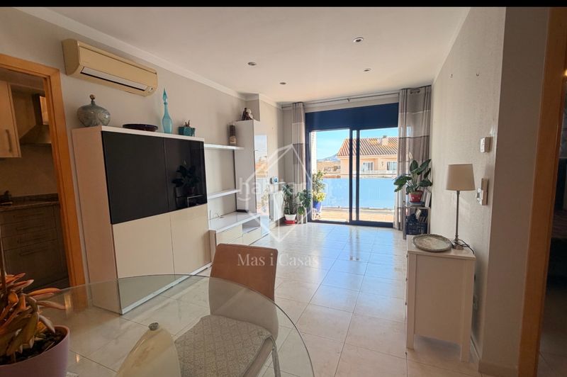 Foto b34fd2c9-5358-4698-9b82-4735c2ed677c. Duplex in carrer ponent 63 in Eixample Residencial Escala (L´)