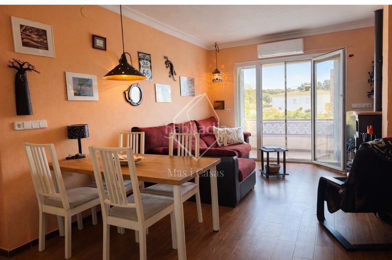 Foto 23f387cc-5bb1-4f06-ad72-f913a1d8c6b5. Pis a carrer balsa 5 a Empúries Escala (L´)