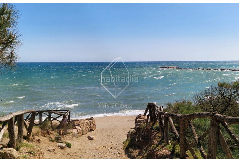 Foto d27aa6d5-3c05-4764-9c04-01ccfc9284dd. Pis a carrer balsa 5 a Empúries Escala (L´)