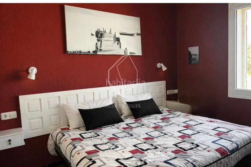 Foto d784ea7f-37a3-48fd-988a-941441073856. Pis a carrer balsa 5 a Empúries Escala (L´)