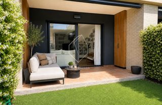 Casa adossada  Carrer ponent 68. En exclusiva