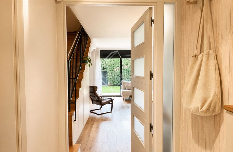 Foto 4cf51c19-6c87-4554-b181-ea9bdf5fac87. Casa adossada a carrer ponent 68 a Eixample Residencial Escala (L´)