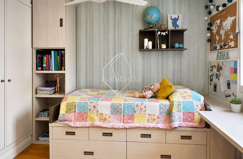 Foto ef5e9827-2036-4f1c-9c32-dc9b773885a5. Casa adossada a carrer ponent 68 a Eixample Residencial Escala (L´)