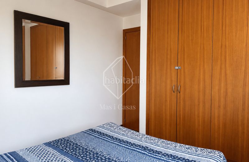 Foto 66c943bd-a093-4bb0-b4a1-4318ca09487e. Dúplex amb calefacció aparcament piscina a Eixample Residencial Escala (L´)