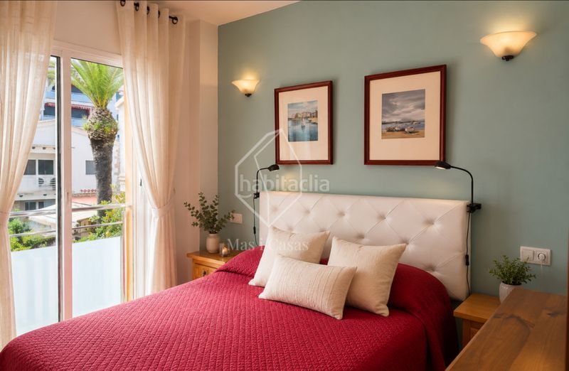 Foto b4f20954-d828-4ab6-b34b-f3a8755ba9c0. Dúplex amb calefacció aparcament piscina a Eixample Residencial Escala (L´)