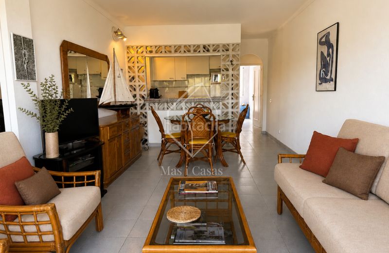 Foto e9687ed0-337a-4b40-bfd2-6512cb5dd6fa. Apartament a avinguda riells 170 a Port - La Clota - Puig Sec Escala (L´)