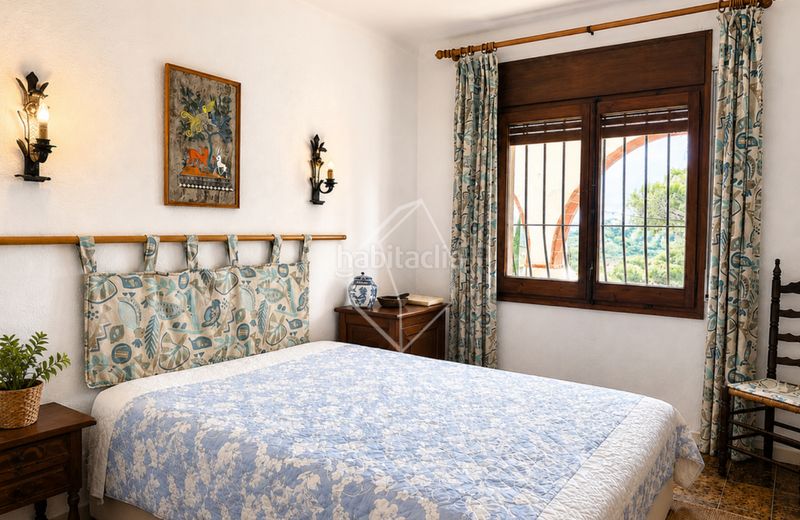 Foto 07440b15-2ea9-4721-8fdb-9ad28af731c0. Casa a plaça puig sec 9 a Port - La Clota - Puig Sec Escala (L´)