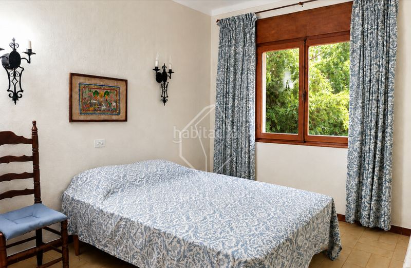 Foto a4061b9e-5e0f-4e94-a506-8f53049ef48d. Casa a plaça puig sec 9 a Port - La Clota - Puig Sec Escala (L´)