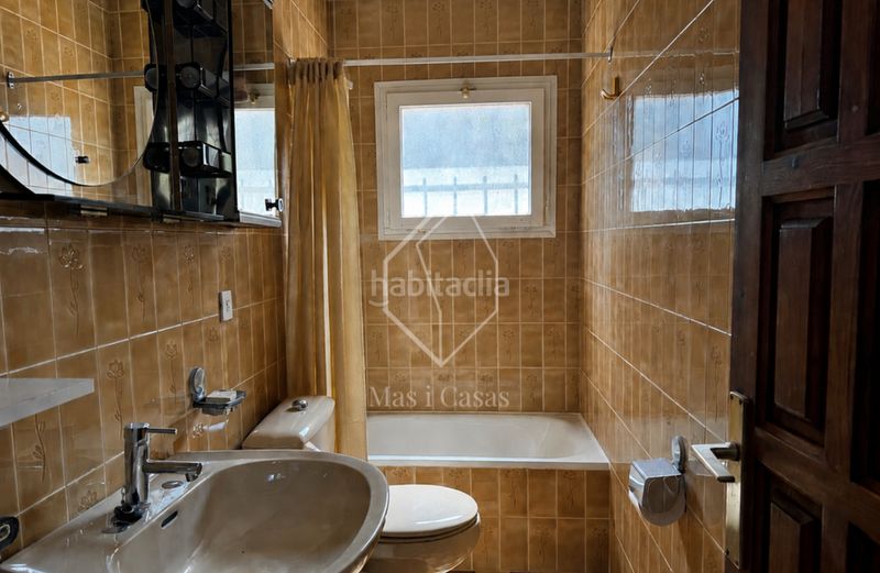 Foto a8898822-4f22-4606-984f-a504d1040db3. Casa a plaça puig sec 9 a Port - La Clota - Puig Sec Escala (L´)