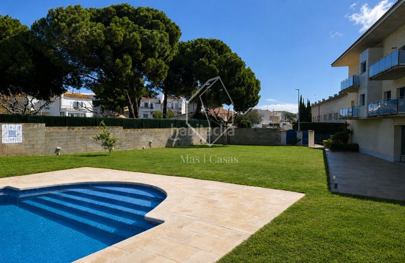 Foto 59c808b1-fb50-4ffb-b2eb-4f3c8399b0f3. Dúplex amb calefacció aparcament piscina a Eixample Residencial Escala (L´)