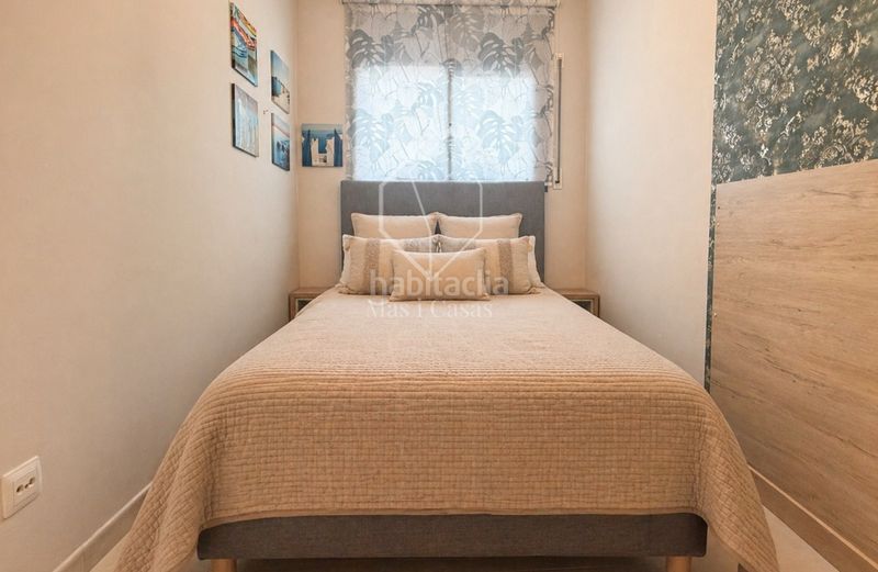 Foto 74d358ee-70b1-4d2f-b8b9-50bd07c03b85. Dúplex amb calefacció aparcament piscina a Eixample Residencial Escala (L´)