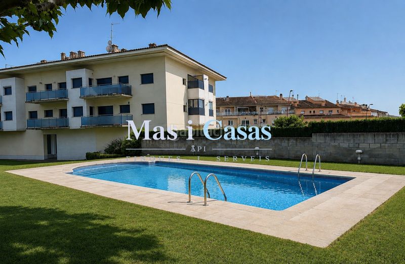 Foto bc8a97ca-eddb-4dce-9e27-a35c6de082c7. Dúplex amb calefacció aparcament piscina a Eixample Residencial Escala (L´)