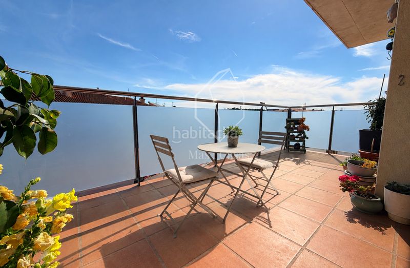 Foto e672156a-915d-4802-b0fe-aa7665214fd8. Dúplex amb calefacció aparcament piscina a Eixample Residencial Escala (L´)