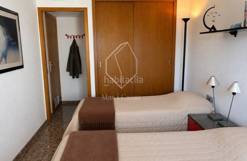 Foto 10bd332a-a019-481d-9503-446221859afd. Dachwohnung mit heizung parking in Nucli Antic Escala (L´)