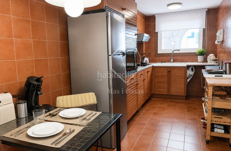 Foto 8db93439-577b-4409-8272-b9363f590711. Dachwohnung mit heizung parking in Nucli Antic Escala (L´)