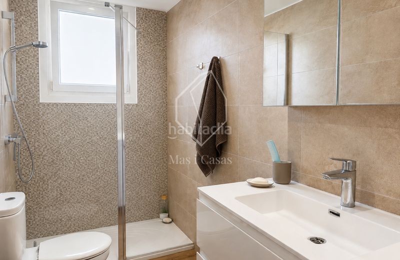 Foto db6a3ab0-1c35-4152-a87f-25d90a5cda8a. Apartment in carrer del garbí 16 in Eixample Residencial Escala (L´)
