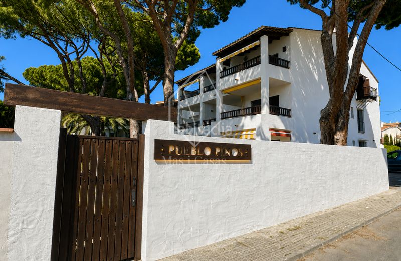 Foto 20ad8651-263e-49a8-963a-9b868bcdc2e5. Apartament a carrer berenguer mallol 12 a Port - La Clota - Puig Sec Escala (L´)
