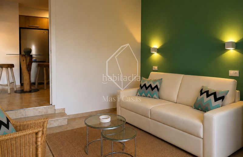 Foto 81ecc4d0-a2cb-49ba-870e-4aeb2e11fd6a. Apartament a carrer berenguer mallol 12 a Port - La Clota - Puig Sec Escala (L´)
