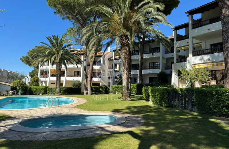 Foto 95ad0f09-038e-49f5-897d-30bc0dbd9553. Apartament a carrer berenguer mallol 12 a Port - La Clota - Puig Sec Escala (L´)