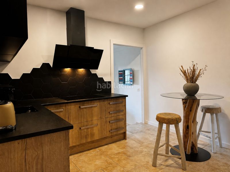 Foto db474bdd-2734-4786-9863-b599d89e5b4d. Apartament a carrer berenguer mallol 12 a Port - La Clota - Puig Sec Escala (L´)