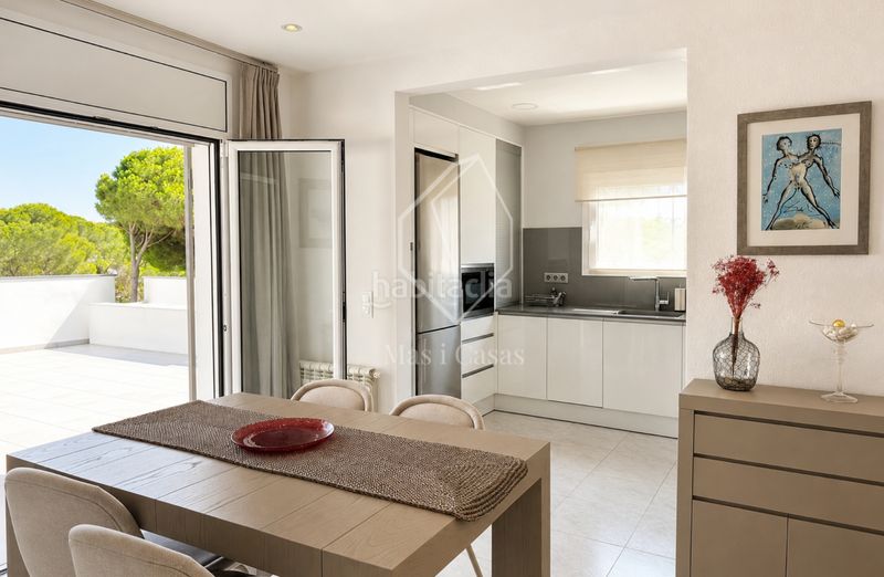 Foto a799c1df-a5c3-497e-a574-f3c4cbf9cba0. Casa en carrer vall d'aran 44 casa lumière en Port - La Clota - Puig Sec Escala (L´)