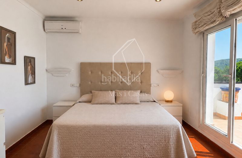 Foto c40f19ee-791f-475d-b5f1-6deca27ff1c3. Casa en carrer vall d'aran 44 casa lumière en Port - La Clota - Puig Sec Escala (L´)