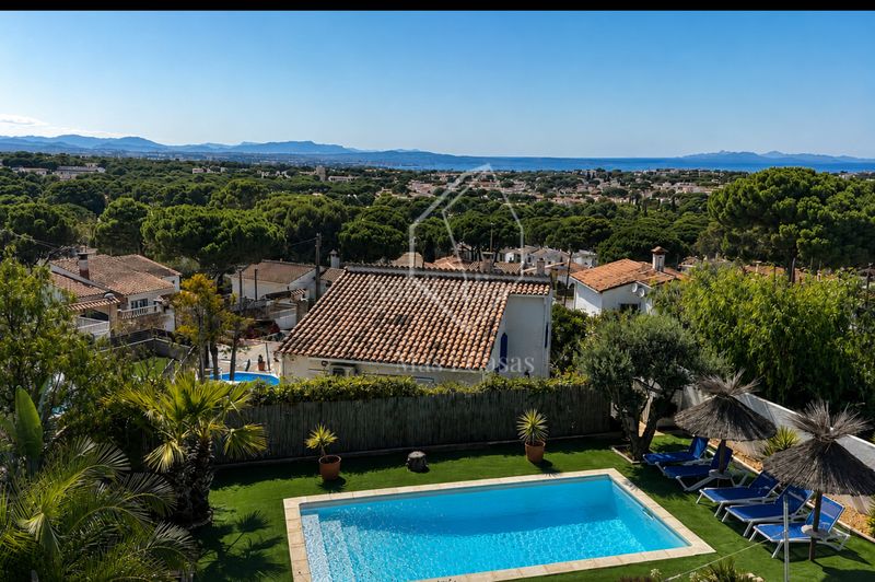 Foto 029c0006-3696-4915-a448-c67c14adf48f. Casa a carrer puig sec 16 a Port - La Clota - Puig Sec Escala (L´)