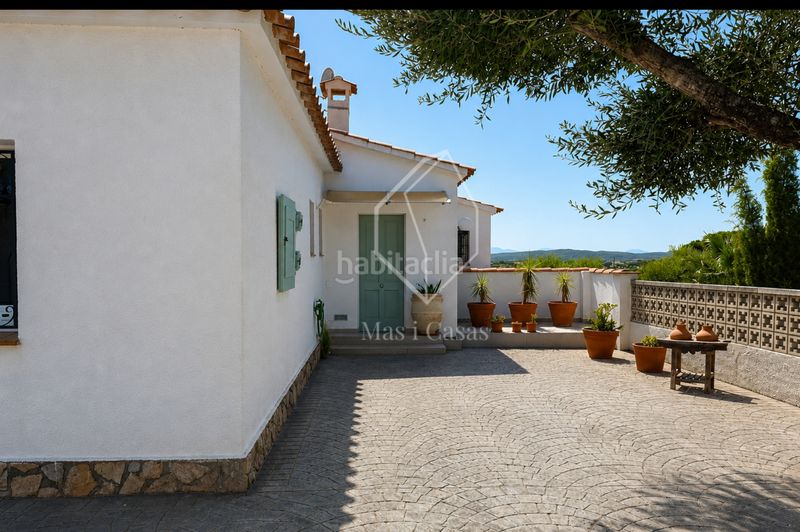 Foto 4fb42450-11b2-4627-a2bc-be1f3e50b713. Casa a carrer puig sec 16 a Port - La Clota - Puig Sec Escala (L´)