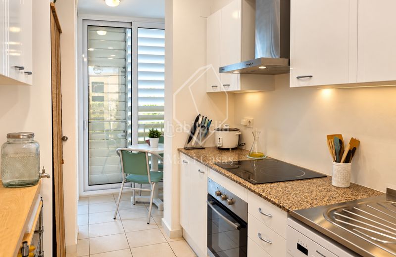 Foto 4f192873-c36c-4de2-a02f-5f4bd70de44e. Apartament amb calefacció a Nucli Antic Escala (L´)