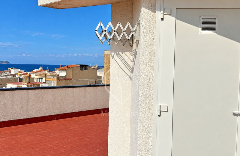 Foto ca87471d-c96d-4889-ac0d-d67e08c63bc6. Apartament amb calefacció a Nucli Antic Escala (L´)