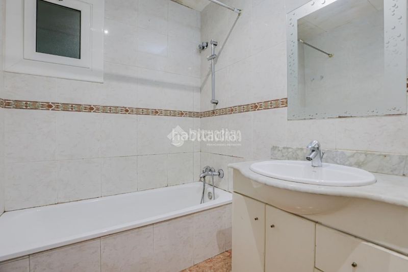 Foto 22fcb10b-8c83-495d-8cc1-6cb3bb8f776e. Pis a Sant Andreu de Palomar Barcelona