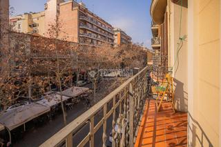Etagenwohnung in Sant Andreu de Palomar. Piso en venta en barcelona
