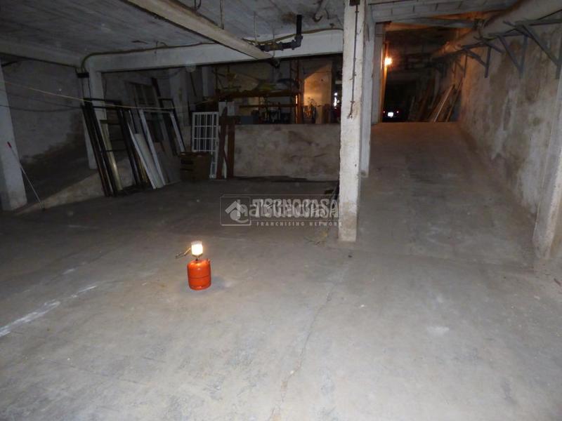 Foto b28760a8-5524-4976-a36a-74118f4d08bf. Local comercial tienda en venta en La Sagrera Barcelona