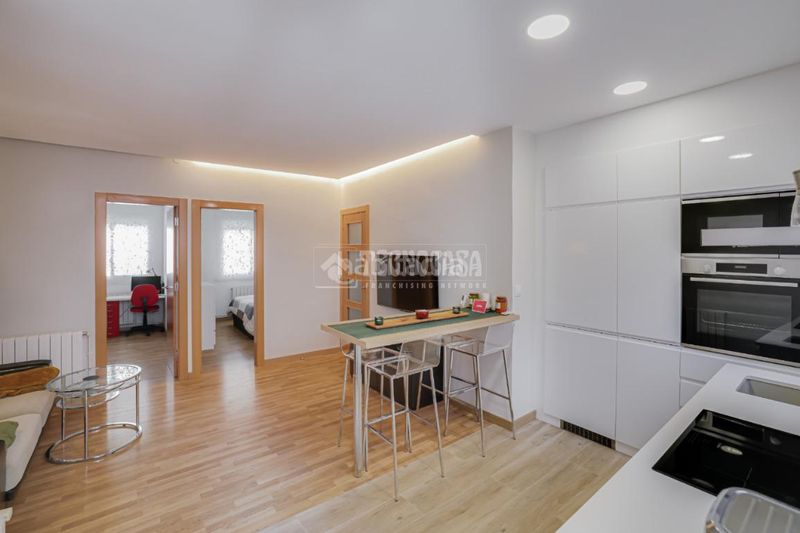 Foto 0c5d4b71-238f-4208-b832-57a85456651b. Àtic a Sant Andreu de Palomar Barcelona