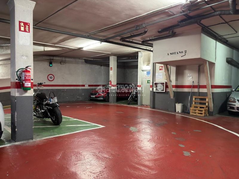 Foto 4d0ced2b-bc05-49cd-bda2-87250d174451. Aparcament cotxe a Sant Andreu de Palomar Barcelona
