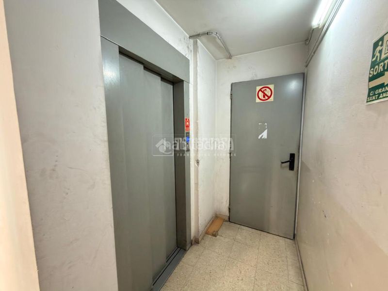 Foto 5ba35ba8-d43b-4f10-8b3c-c899cbd241a0. Aparcament cotxe a Sant Andreu de Palomar Barcelona