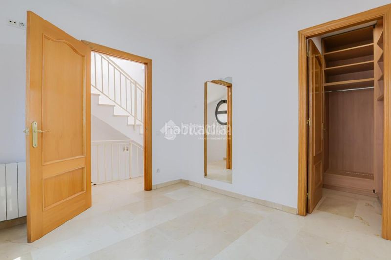 Foto 035ceb07-51b2-4fad-90ce-43d1d65b5f7b. Casa aparellada amb calefacció a Sant Andreu de Palomar Barcelona