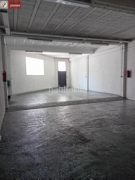 Foto 0d20a7a2-c92f-4745-8a27-04f6f95b490c. Aparcament cotxe a Seu d´Urgell (La)