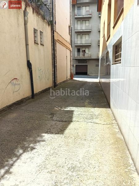 Foto 2ba9e86e-2e16-4dcb-8ffd-b4c80a23830f. Aparcament cotxe a Seu d´Urgell (La)