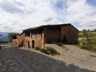 Masia a Alàs i Cerc. Casa  pajar en ortedo