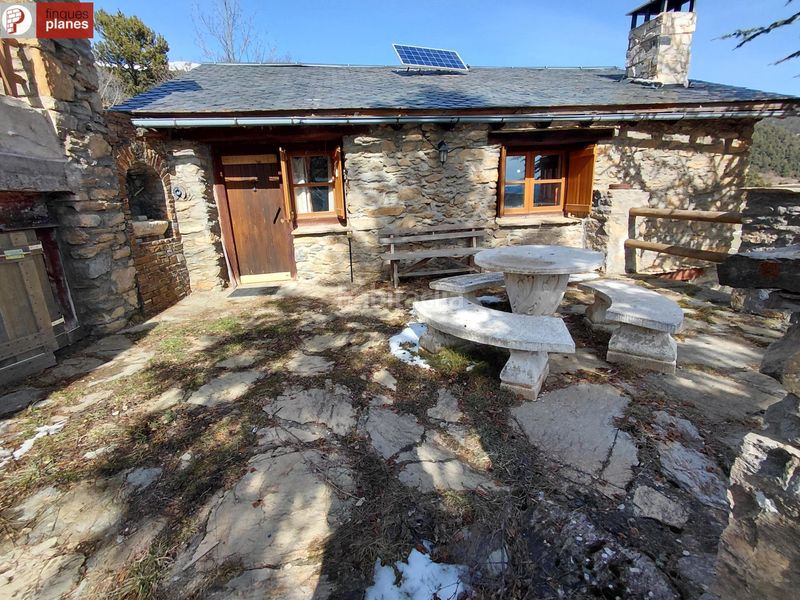 Foto 04e2359b-43f5-4a09-a2d0-4239c1e3a3bc. Casa amb aparcament a Valls de Valira (Les)