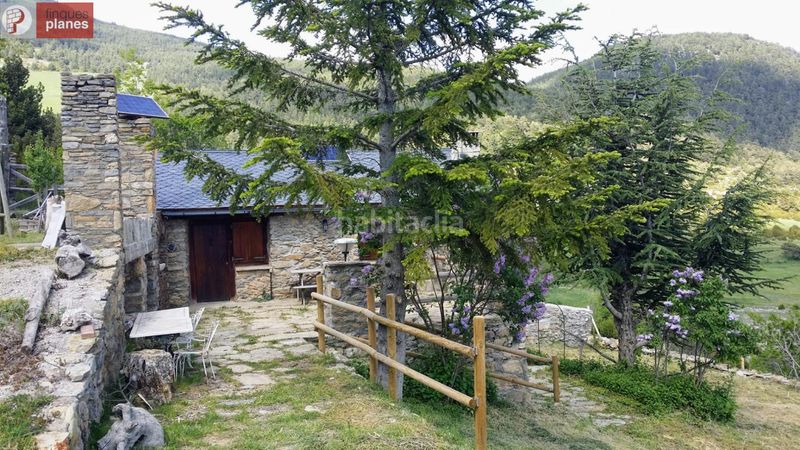 Foto ec7da5a8-3467-449e-80c5-4e68ddd27fa4. Casa amb aparcament a Valls de Valira (Les)