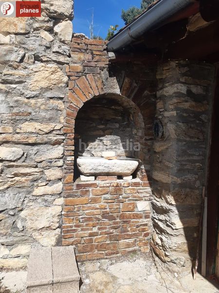 Foto ed2ad3a8-f636-4f73-bf93-fb4cee9d3190. Casa amb aparcament a Valls de Valira (Les)