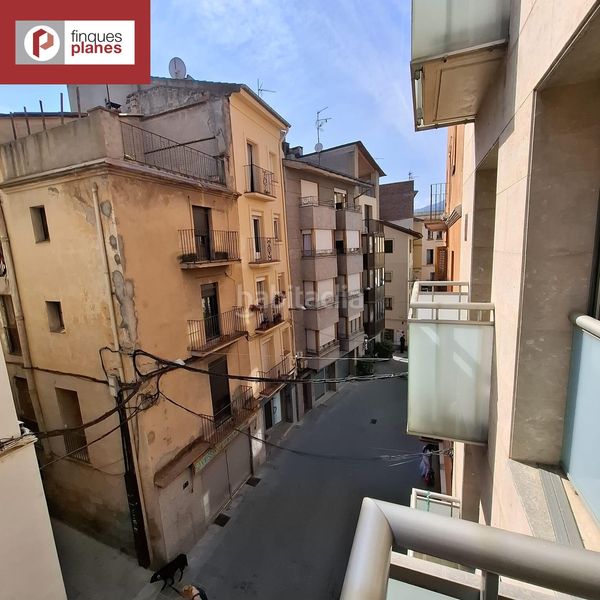 Foto aea0c782-5b96-4163-8ee6-a381daa9316f. Pis amb calefacció aparcament a Seu d´Urgell (La)