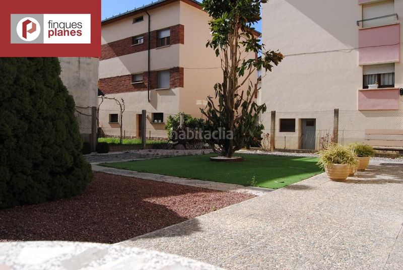 Foto 149f67ca-2c1f-491b-942c-f5546ba3b994. Casa amb aparcament a Seu d´Urgell (La)