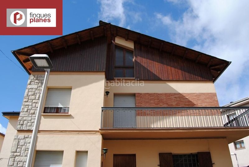 Foto 168e199e-2f56-4164-bfbb-cfc9f42fdba4. Casa amb aparcament a Seu d´Urgell (La)