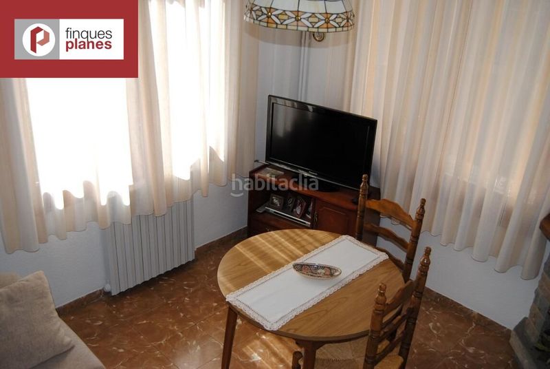 Foto 26c364a2-2c46-4068-9940-a33a8c006db2. Casa amb aparcament a Seu d´Urgell (La)