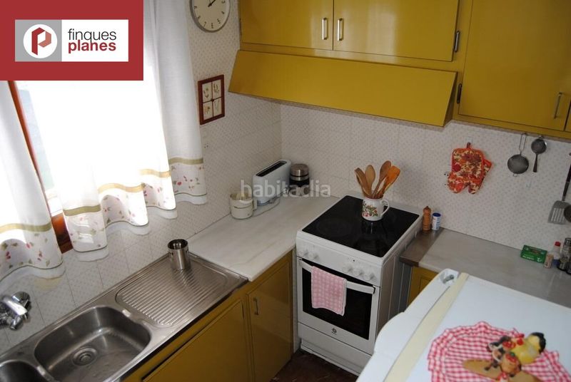 Foto 2b914519-63c5-4ab2-8b80-05d3ecb9a02c. Casa amb aparcament a Seu d´Urgell (La)