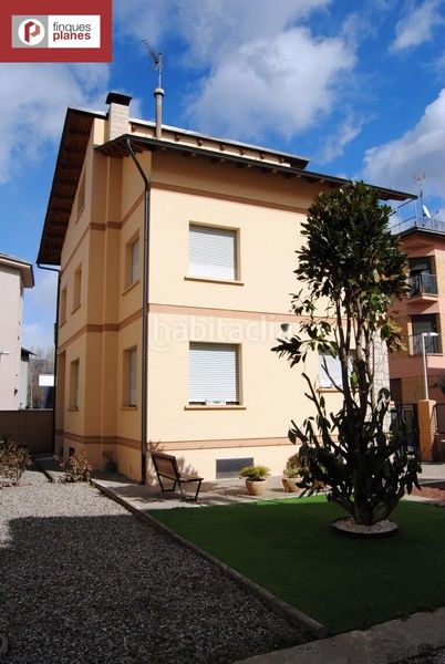 Foto 64ab1242-cbec-403a-9f60-8310f695db79. Casa amb aparcament a Seu d´Urgell (La)