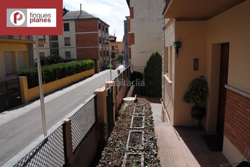 Foto aaac5f2f-c997-4fcb-8097-c863308bab73. Casa amb aparcament a Seu d´Urgell (La)